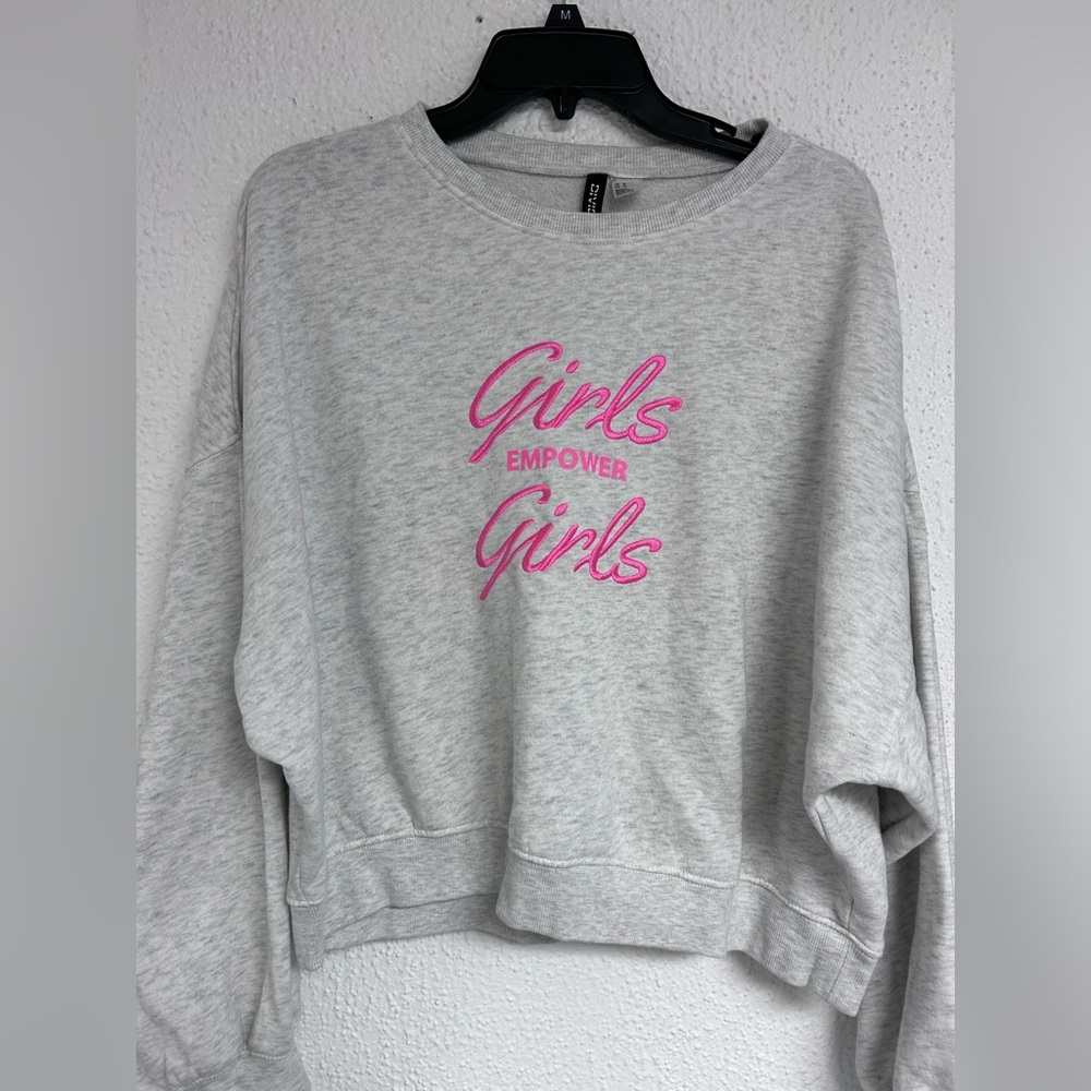 H&M | “Girls Empower Girls”  Grey and Neon Pink‎ Sweatshirt size medium